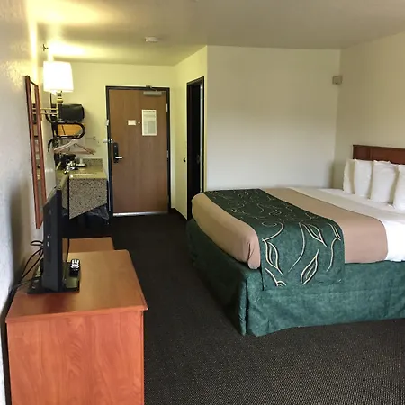Travelodge By Wyndham North Platte-3